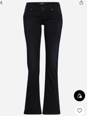 Ltb jeans - Jätte snygga ltb jeans, har sytt ihop två hål, sista bilden❤️ storlek W25 L32, färg blue addicted❤️dom ser svart/ mörkblåa ut