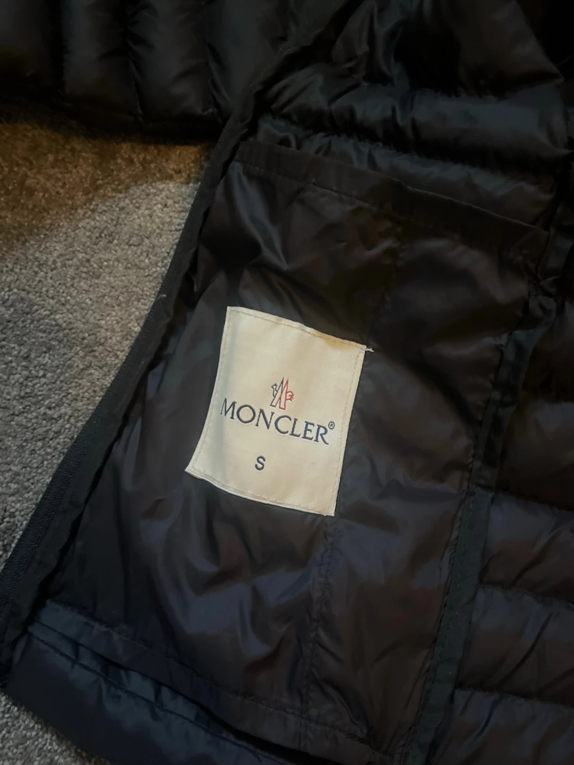 Svart dunjacka från Moncler - 5