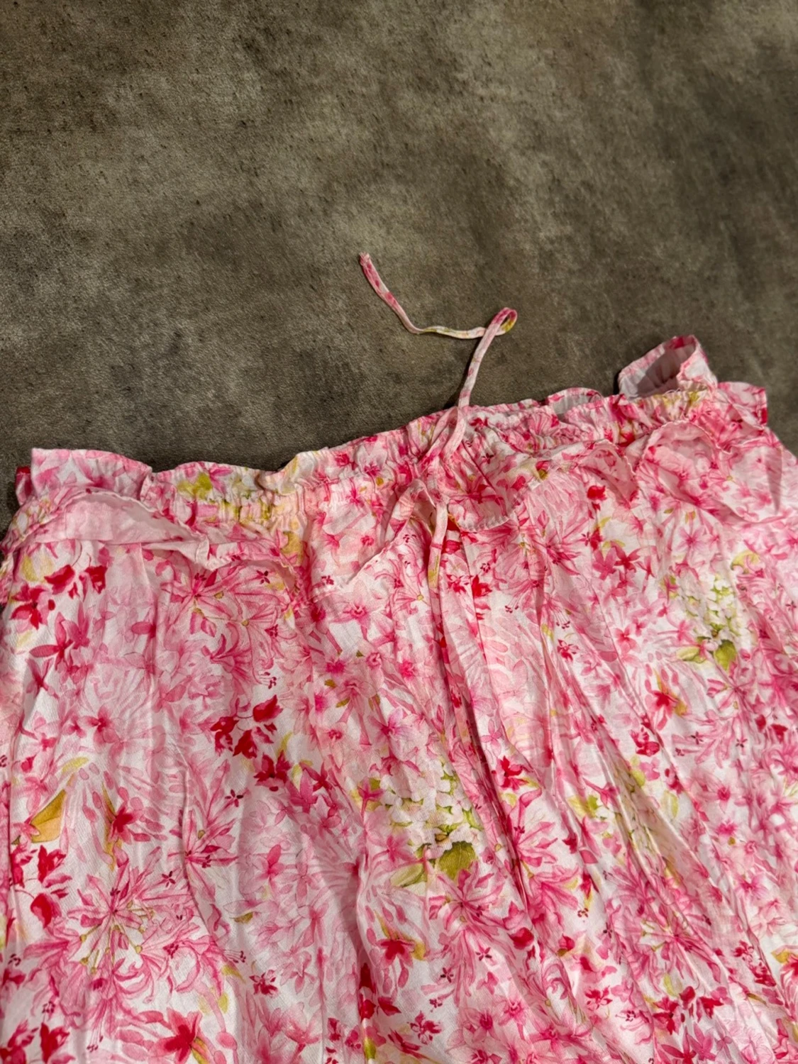 Blommig långkjol i rosa toner - 2