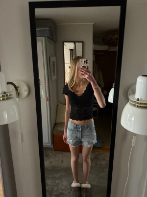 Ljusblå jeansshorts  - Säljer ett par fina ljusblå jeansshorts❤️