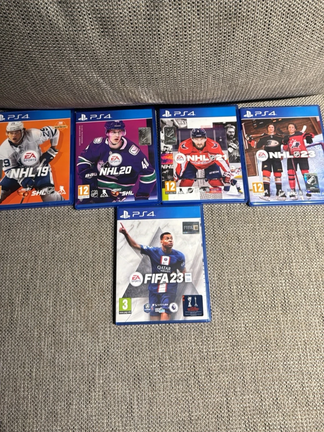 PS4 spel NHL & FIFA samling