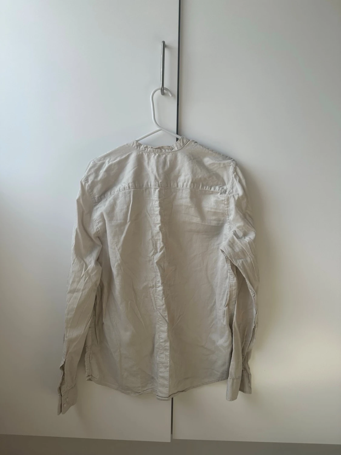 Ljusbeige henley-skjorta i bomull - 1