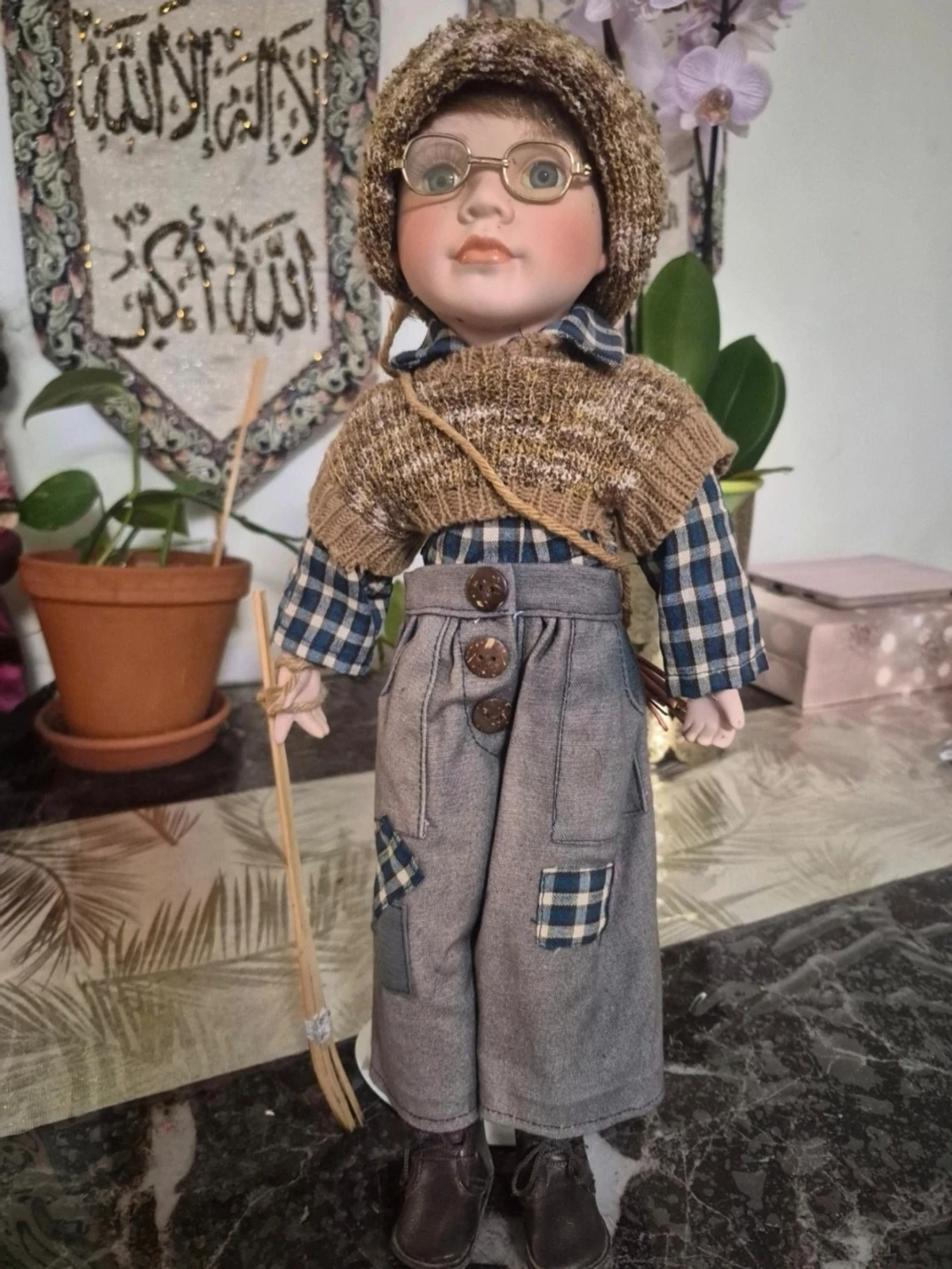 Vintage GEPPEDDO Porslin Vit Bondepojke Blå Ögon m. Glasögon Docka Storlek 45 cm - 2