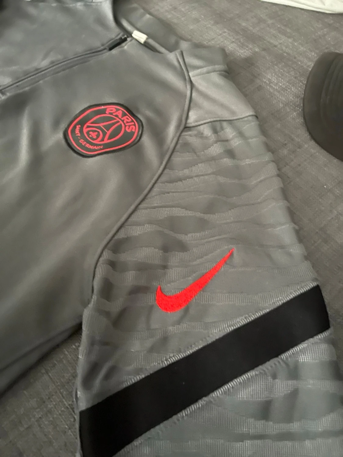 Grå PSG träningströja från Nike - 1
