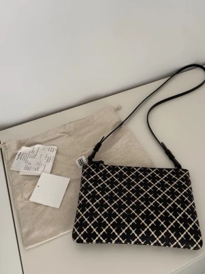 By malene Birger väska - Kvitto, prislapp och dustbag medföljer. Fint använt skick