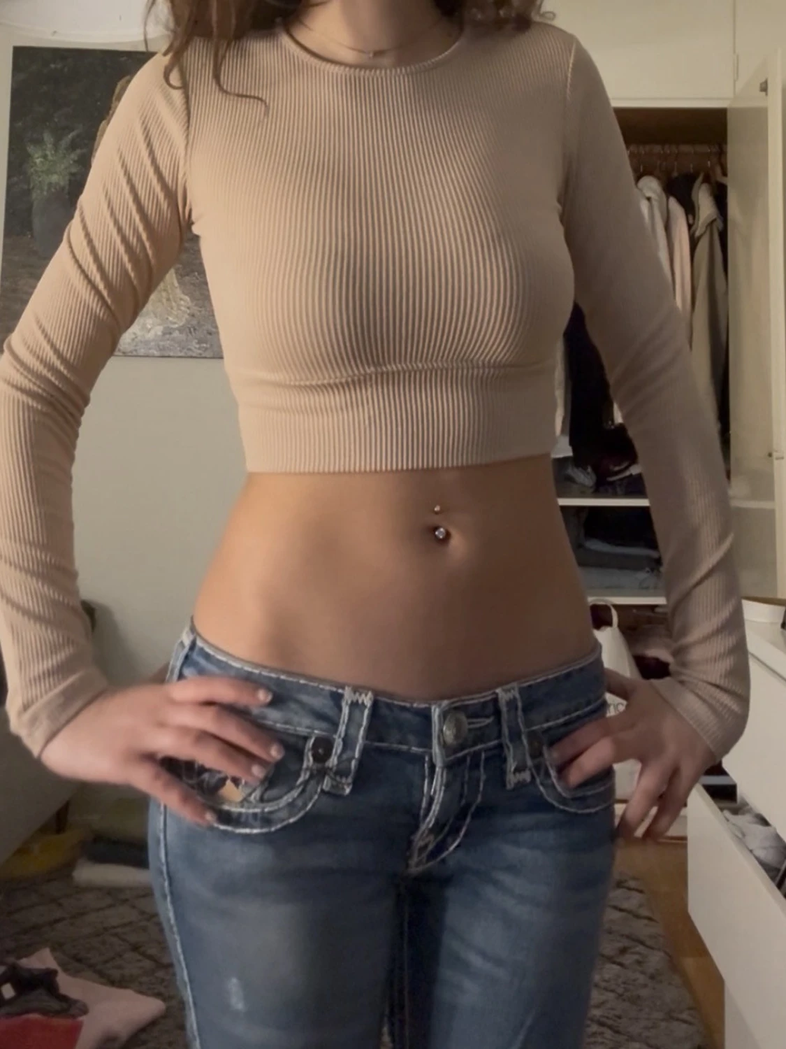 Beige ribbad croppad långärmad topp