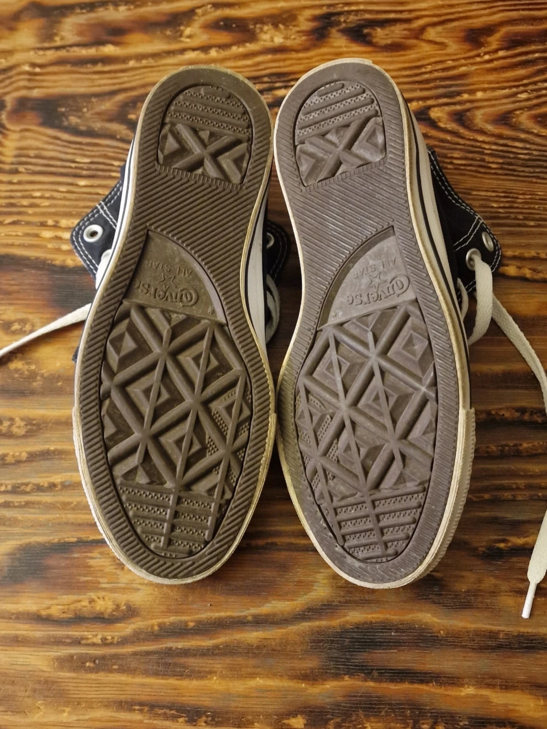 Svarta converse - 4