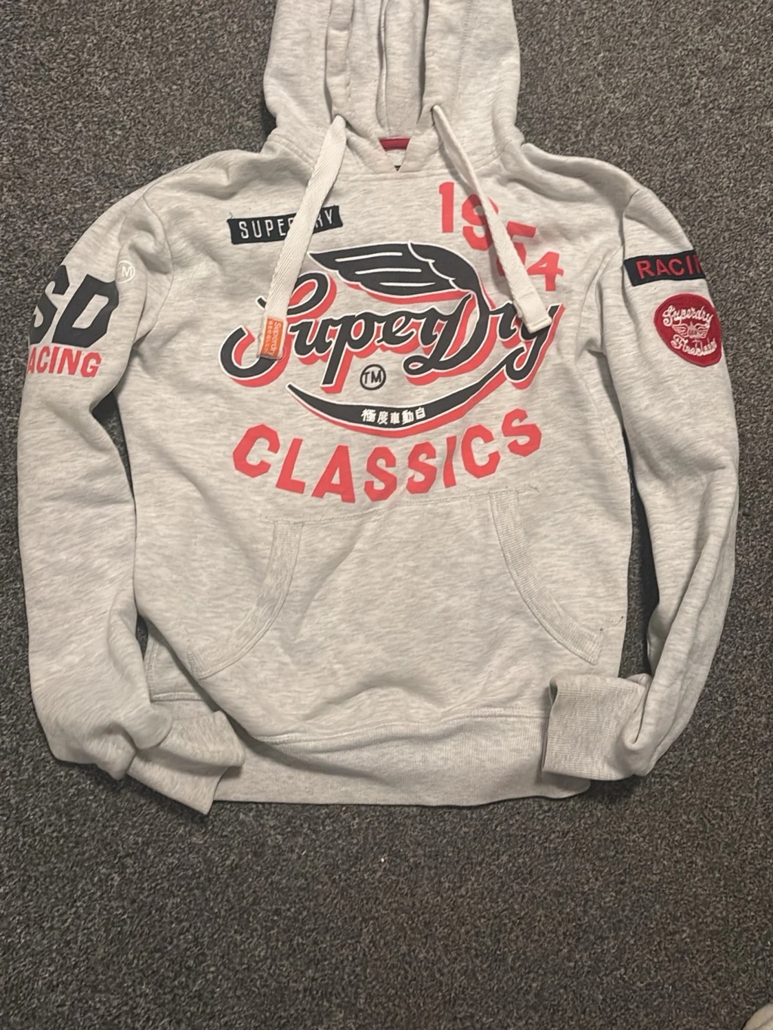 Superdry grå hoodie med tryck