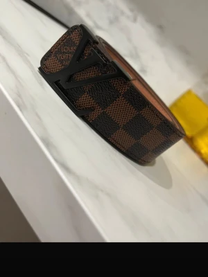 Bälte  - Bälte 115 cm priset kan diskuteras 