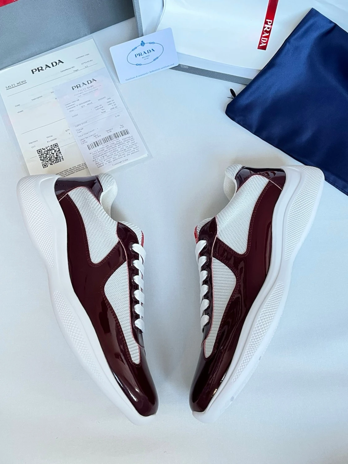 Prada sneakers vinröd och vit - 1