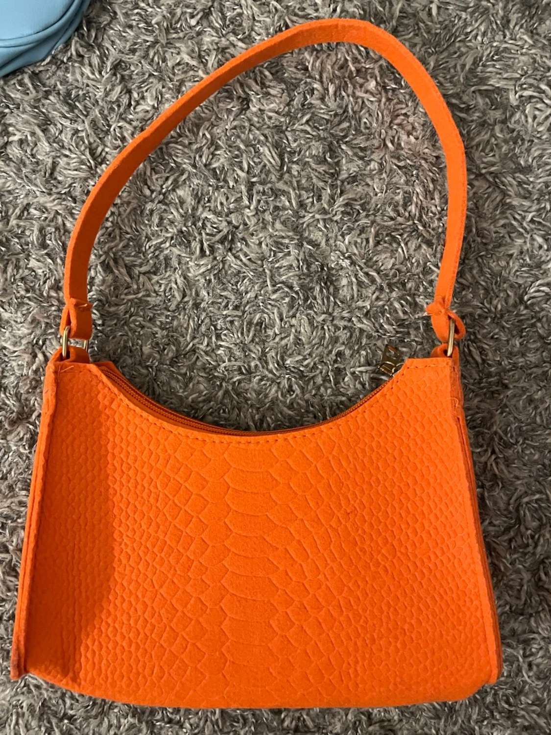 Färgglada axelväskor - 1