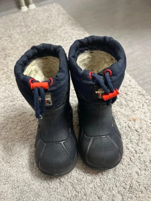 Mörkblå vinterstövlar från Viking - Storlek 23