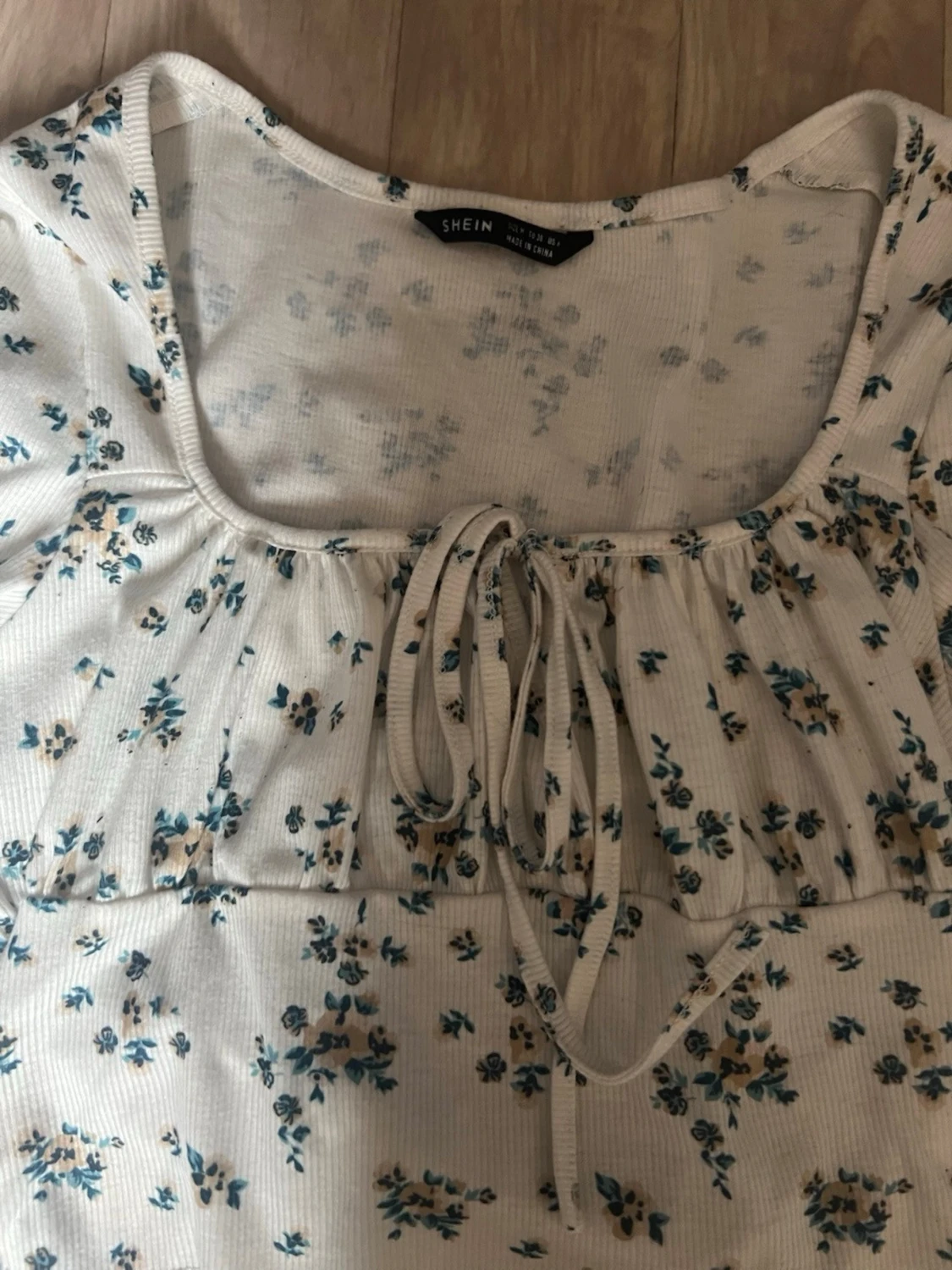 Blommig långärmad blus från SHEIN - 1