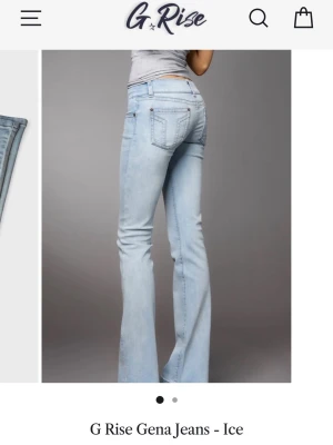 G rise jeans  - Super fina i en ljus tvätt i jätte fint skick, sparsamt använda (lånade bilder), strlk S/tall o långa på mig som är 172!💞