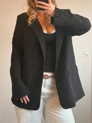 Svart oversized kavaj - Fint skick, är 170 och lagom overzize på mig 