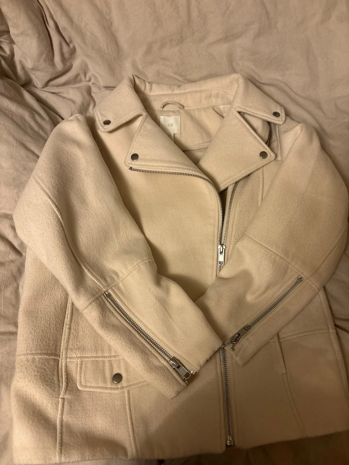 Krämvit ullkappa från H&M