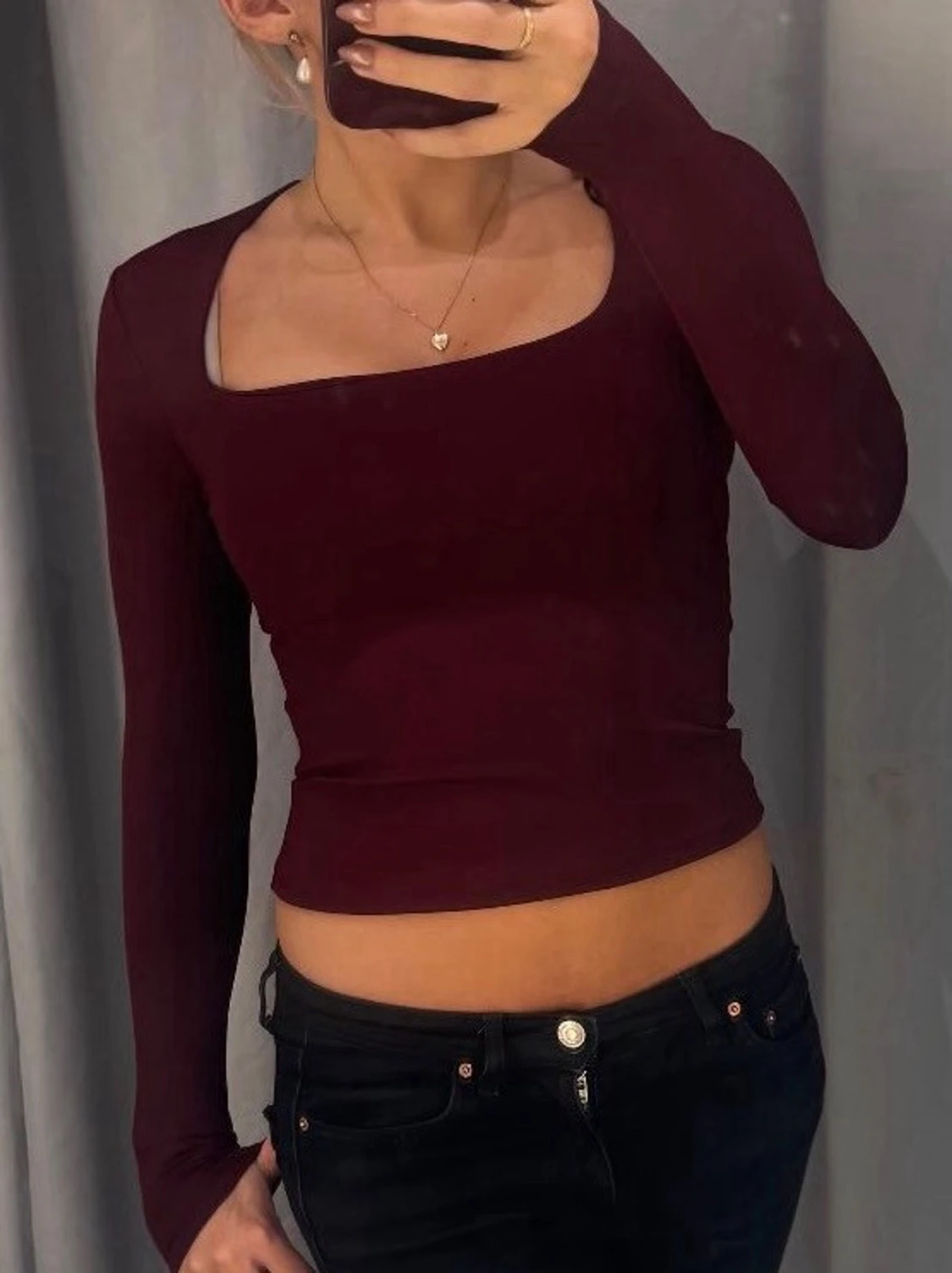 Vinröd långärmad tröja