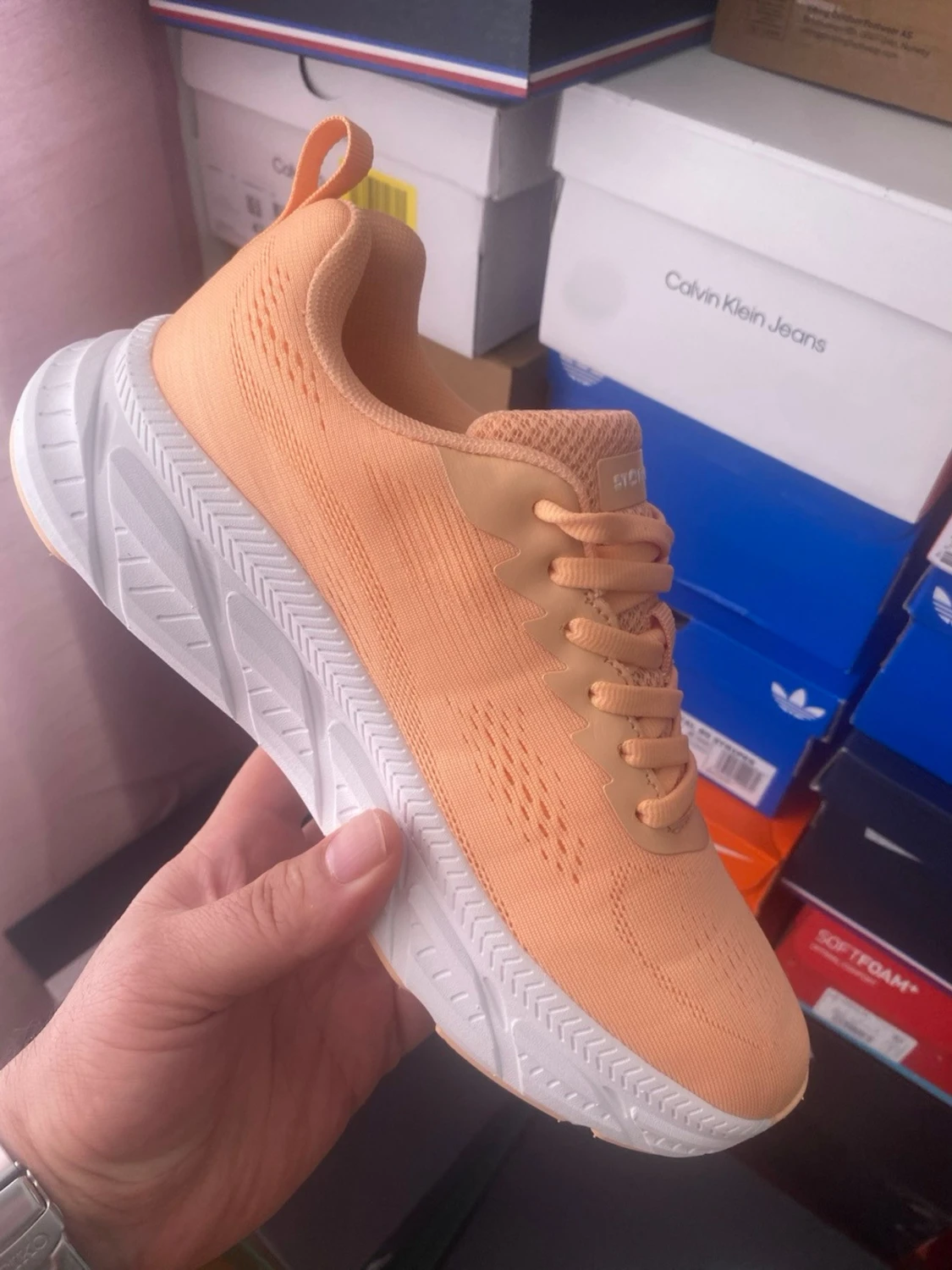 Persikofärgade sneakers stormberg - 2