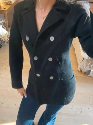 Anna holtblad kofta - SÅÅ snygg i ull