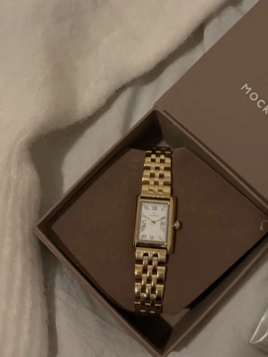 Mockberg klocka - Säljer denna superfina mockbergklockan i guld, mycket bra skick🙌 