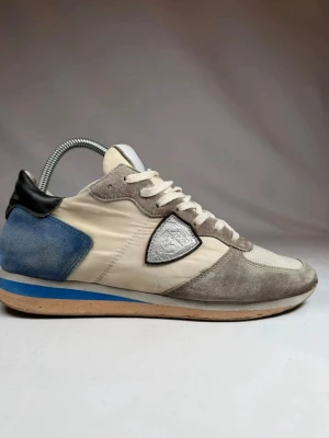 Philippe Model  - Säljer nu dessa feta Philippe Models i mycket bra skick, tyvärr ingen og box eller dustbag. Kan gå ner i pris vid snabb affär eller köp!