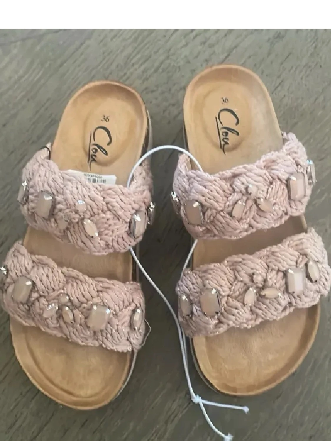 Rosa sandaler med pärldetaljer Clou