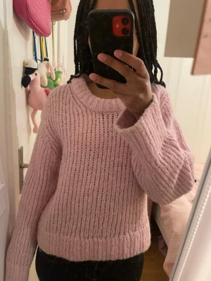 Trendig Rosa Tröja - Jättefin rosa tröja från Weekday!💕  