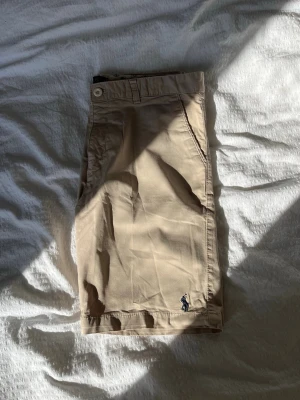 Beige shorts från Polo Ralph Lauren - Snygga beige shorts från Polo Ralph Lauren.