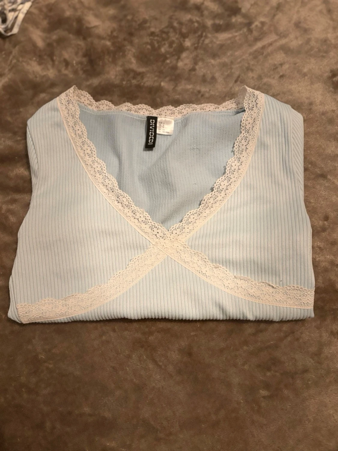 Ljusblå croppad topp med spets - 1