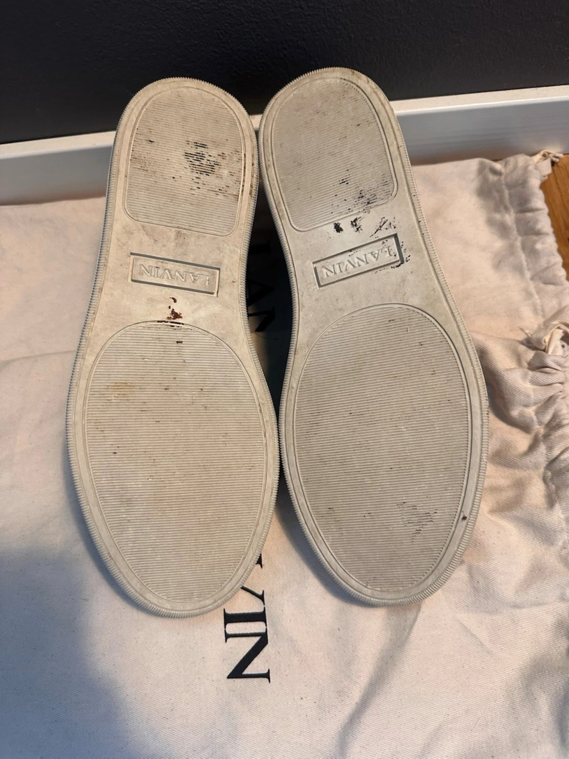 Mörkblå sneakers med lackad tå - 3