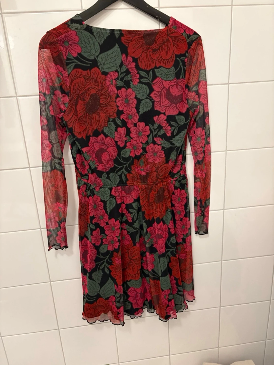 Blommig omlottklänning från Bik Bok - 2