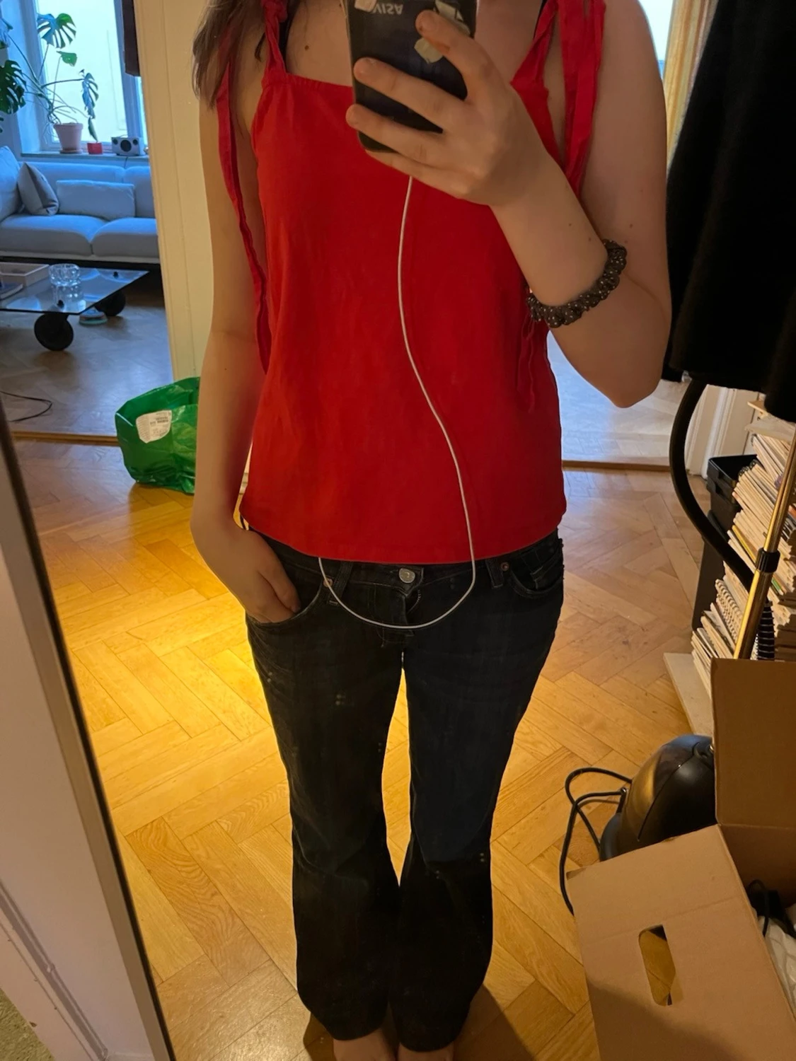 Röd linnetopp med knytband - 1