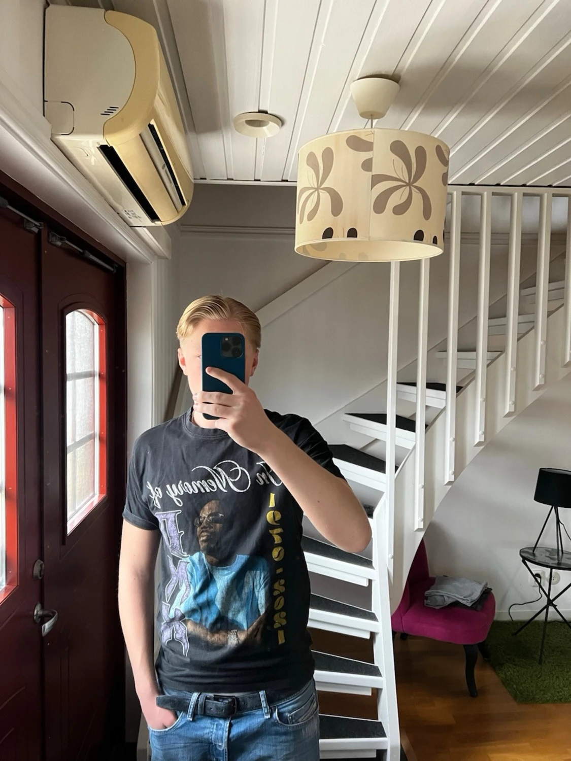 Svart tröja med tryck