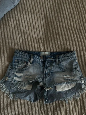 Söta shorts❣️ - Ett par as gulliga shorts köpt från Nelly❣️ jätte söt men säljer den eftersom jag inte har på den lika mycket❣️