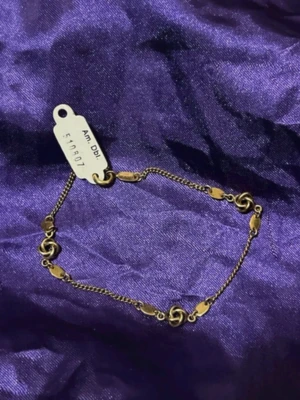 Gold filled bracelet - 🇬🇧- English  ✨ Gold Filled Bracelet – American Double ✨ Elegant and timeless bracelet crafted in Gold Filled (American Double) – featuring a thicker layer of real gold bonded to the base metal, making it more durable and longer-lasting than regular gold-plated jewelry.  Its classic chain design makes it perfect for everyday wear or special occasions. A beautiful and affordable alternative to solid gold. 💛 Gold Filled (American Double) 💛 Durable and long-lasting shine 💛 Elegant, timeless design 💛 