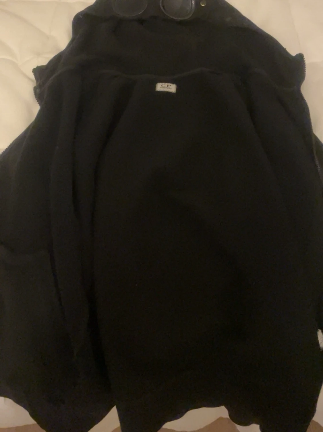 Svart cp company, vill ba få bort den - 3