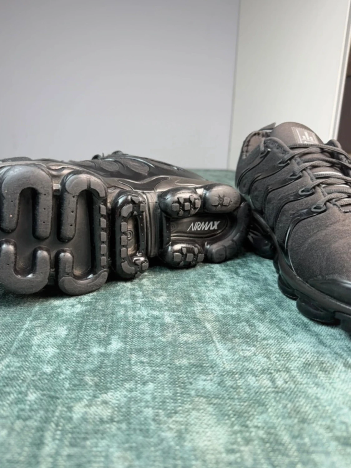 Nike Air Max Plus TN helsvarta sneakers - 4