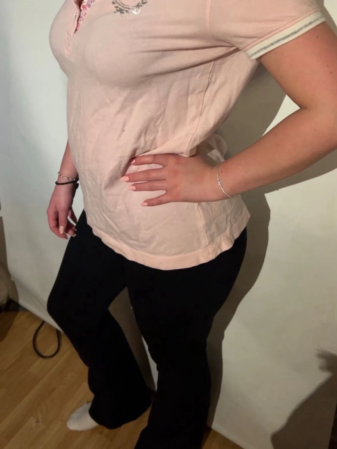 Ljusrosa piké t-shirt med krage