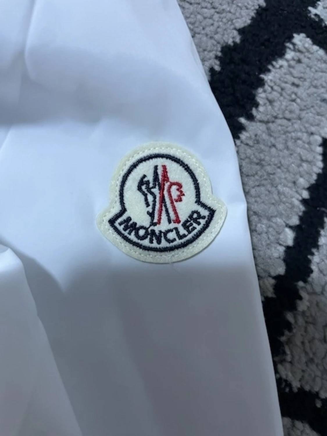 Vit vindjacka från Moncler - 3