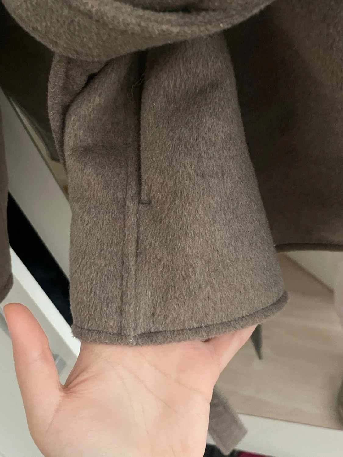 Brun kappa med knytskärp - 1