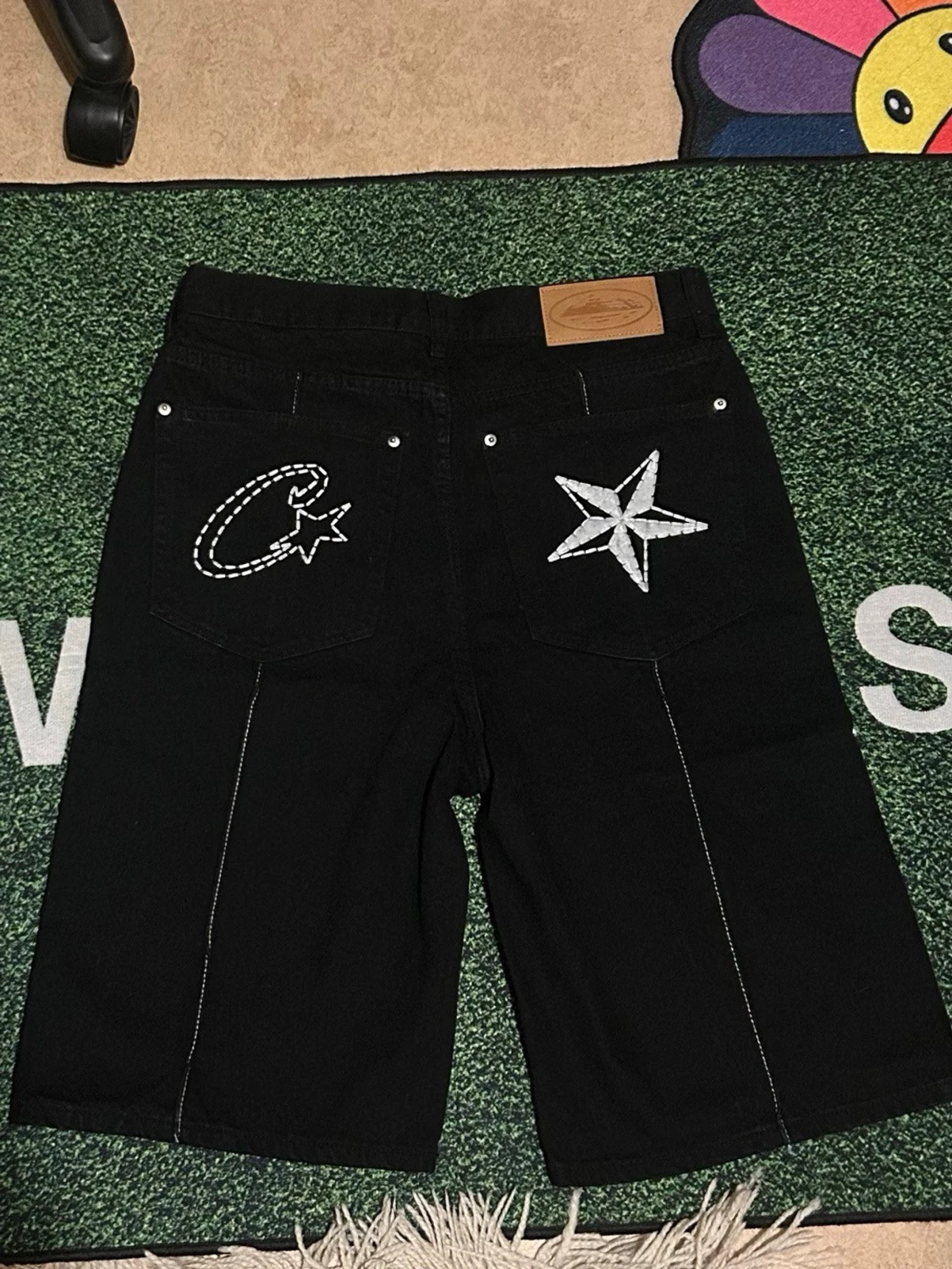 Svarta shorts från Corteiz - 1