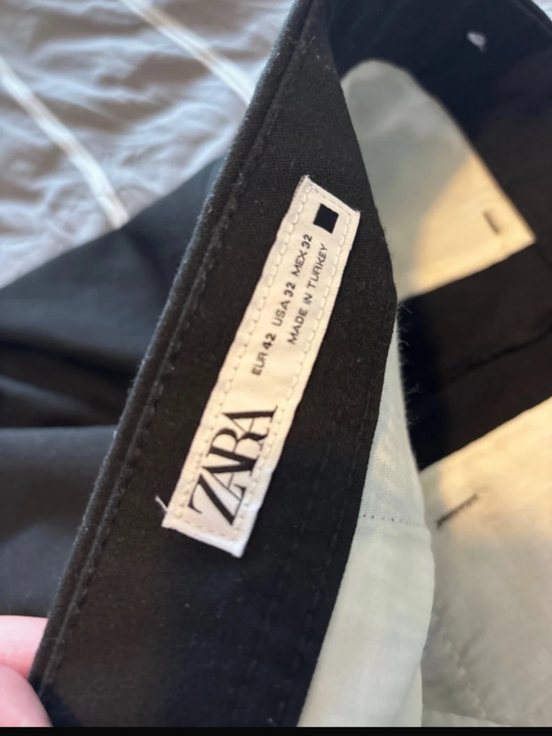 Svarta kostymbyxor från Zara - 1