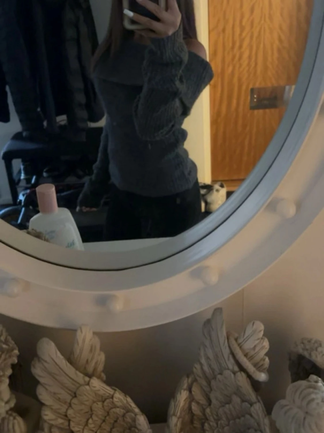 Mörkgrå off shoulder stickad tröja