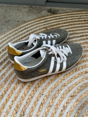 Adidas Gazelle skor - Adidas gazelle skor säljer de dem inte används längre pris 400 