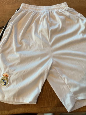 Real Madrid short - Fläckar
