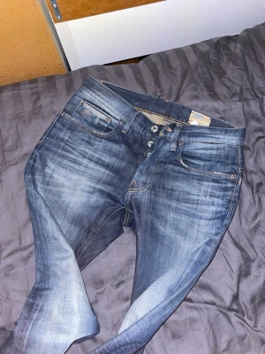 G star jeans  - Sällsynta g star jeans 3301 storlek aprox 31/31 