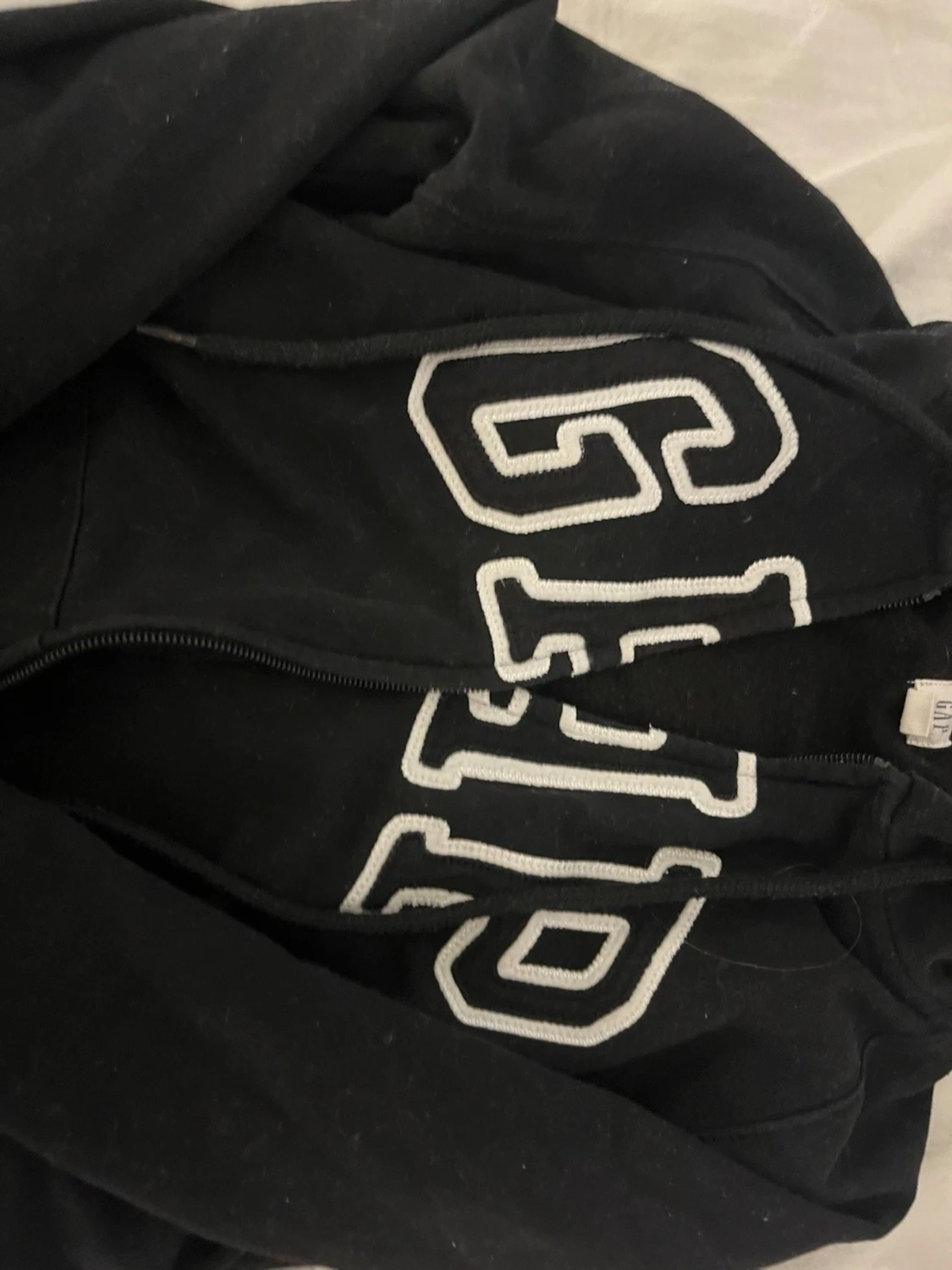 Svart hoodie med dragkedja från GAP - 3