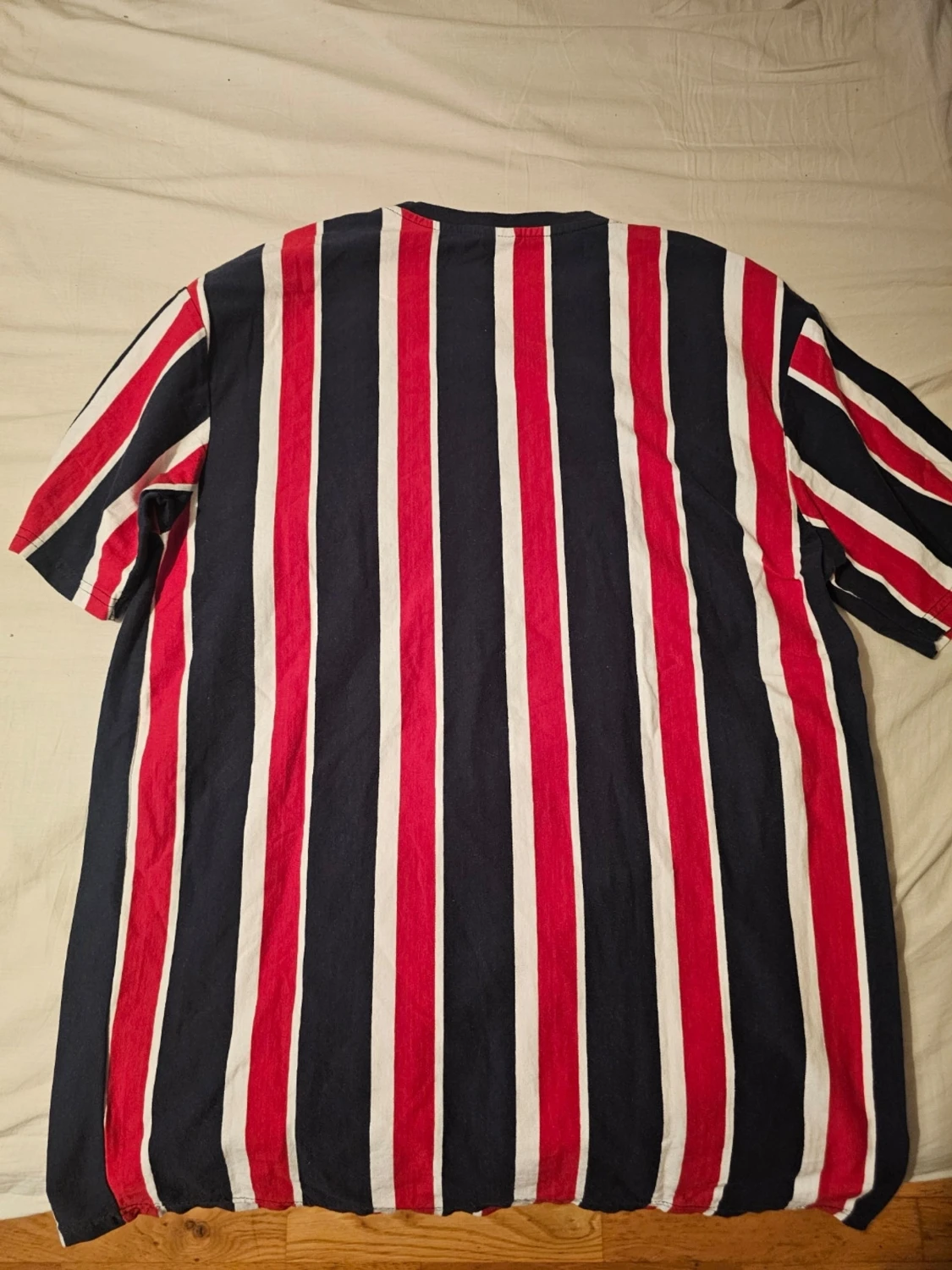 Randig t-shirt från FSBN i rött och blått - 2