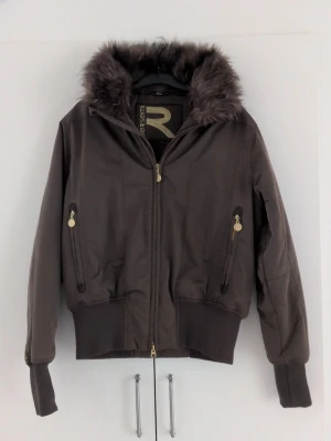 Pälsjacka - Gersemi, modell mack. Bra skick, kan hämtas i skåne