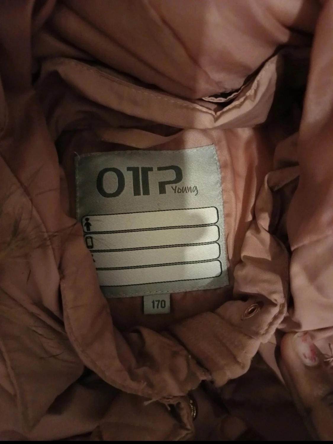 Ljusrosa dunjacka med fuskpäls - 1